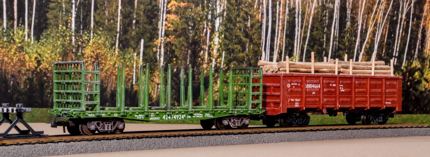 Showing off newly printed HO-scale wagons